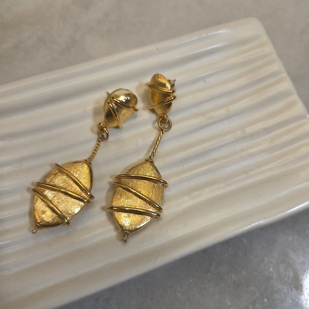 Elegant Gold Wire-Wrapped Earrings